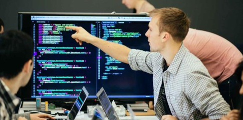 成都市職業(yè)技術(shù)學(xué)院 計(jì)算機(jī)軟件及網(wǎng)絡(luò)應(yīng)用技術(shù)專業(yè)深度解析